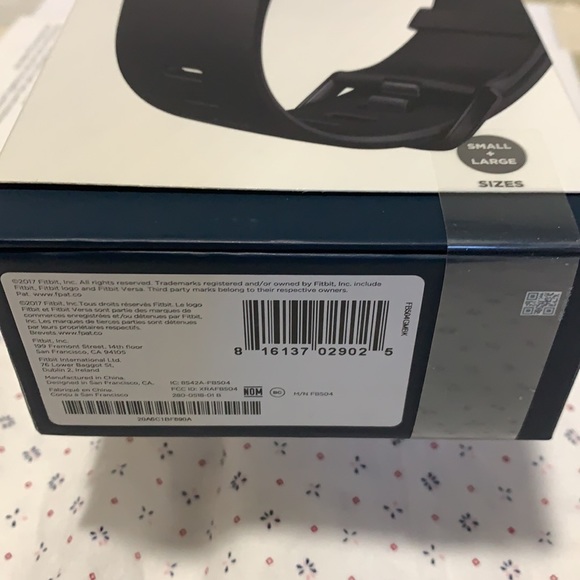 Ftitbit versa - Picture 3 of 3